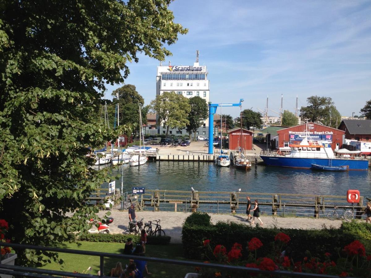 Doppelzimmer Rondell, Direkt Am Alten Strom Rostock Exterior photo